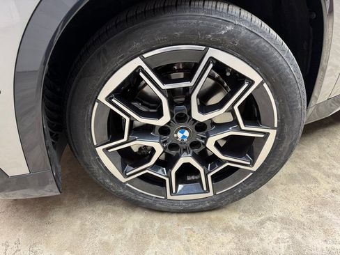 Certified 2025 BMW X1 xDrive28i w/ Premium Package image 28