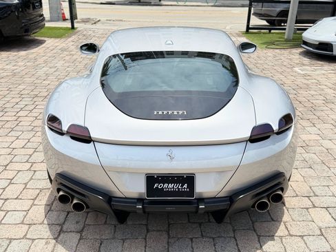 Used 2022 Ferrari Roma RWD image 12