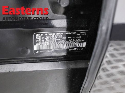 Used 2025 Mitsubishi Outlander ES image 36