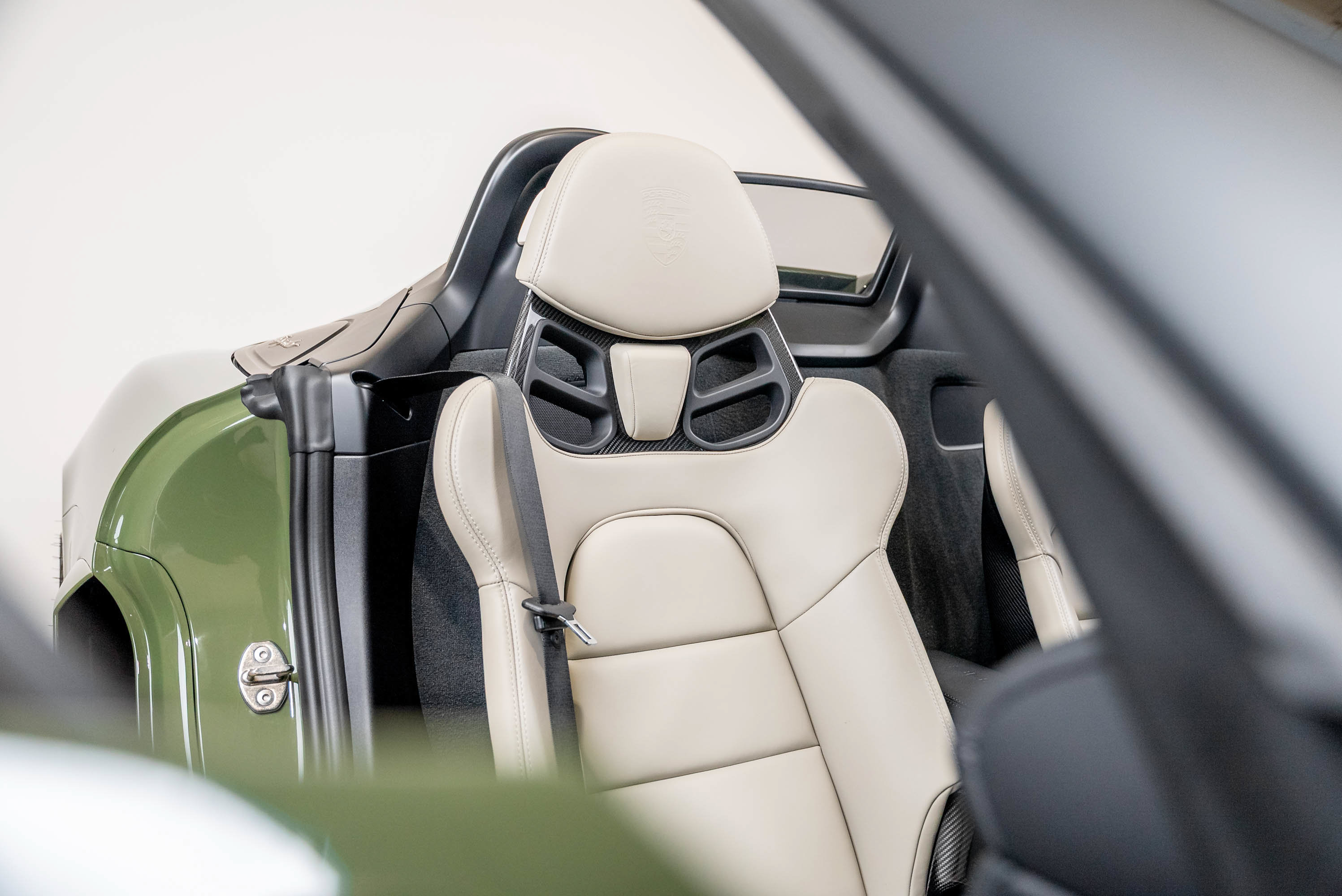 Used 2022 Porsche 718 Boxster Spyder RWD image 30