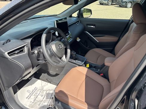 Certified 2026 Toyota Corolla Cross XLE AWD/4WD image 13