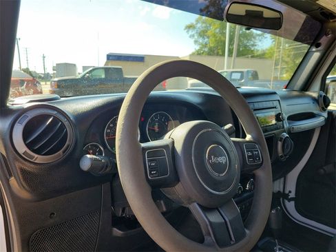 Used 2016 Jeep Wrangler Sport image 15