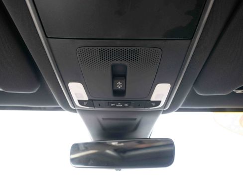 Used 2025 Honda CR-V Sport Touring image 18