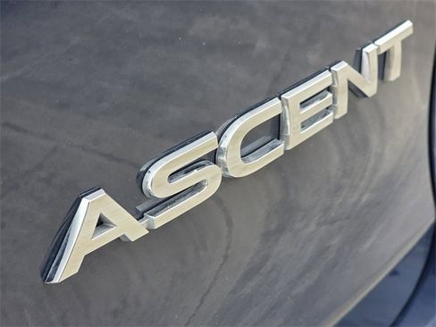 Used 2025 Subaru Ascent Premium image 8
