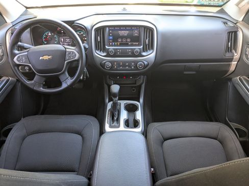 Used 2022 Chevrolet Colorado LT w/ LT Convenience Package image 17