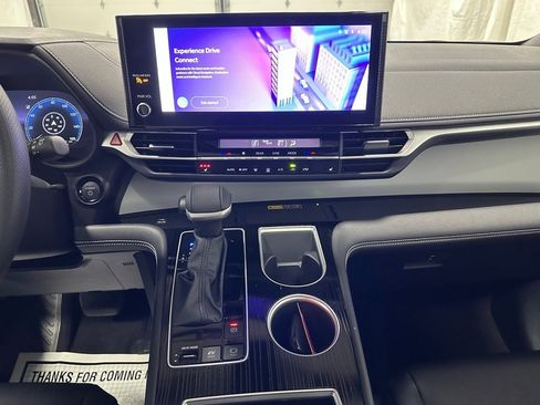 Used 2025 Toyota Sienna XSE image 25