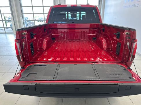 Used 2024 Ford F150 Platinum AWD/4WD image 7