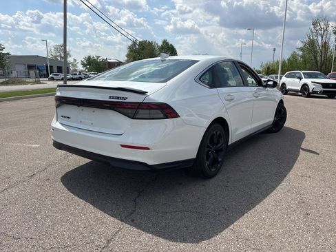 Used 2023 Honda Accord LX image 10