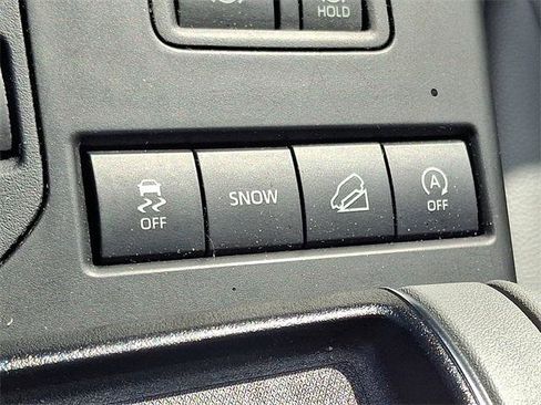 Certified 2022 Toyota Highlander XLE image 25