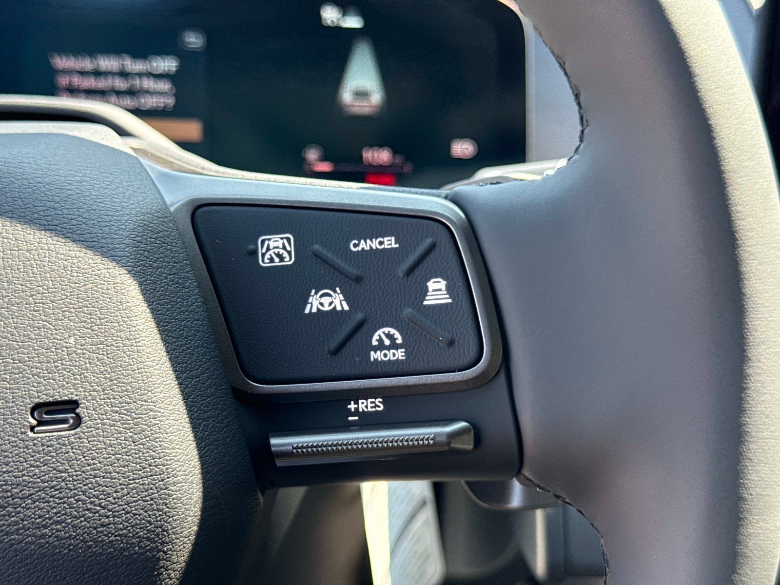 New 2026 Lexus ES 350h w/ Cold Area Package FWD image 19