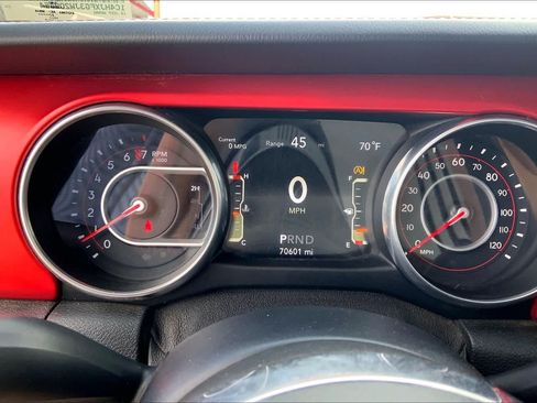 Used 2018 Jeep Wrangler Unlimited Rubicon w/ Dual Top Group AWD/4WD image 26