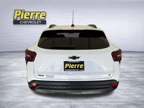 New 2026 Chevrolet Trax LT w/ Driver Confidence Package FWD image 3