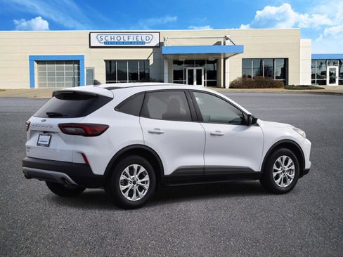 Used 2025 Ford Escape Active image 3