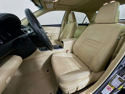 Used 2015 Toyota Camry XLE image 13