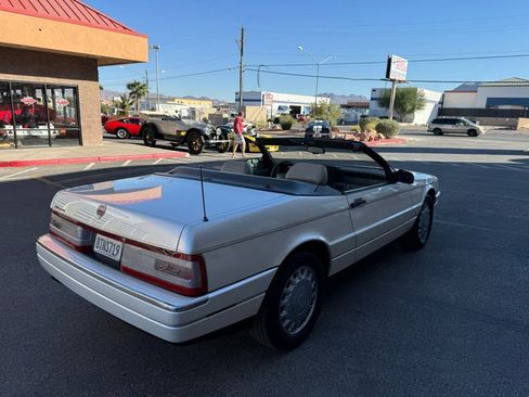 Used 1993 Cadillac Allante image 4