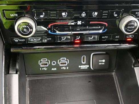 Used 2023 Jeep Grand Cherokee L Summit AWD/4WD image 14