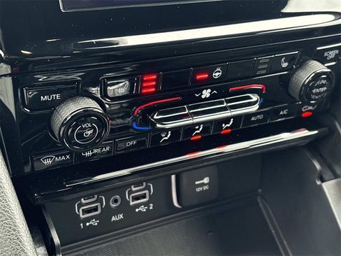 New 2025 Jeep Grand Cherokee L Altitude image 34