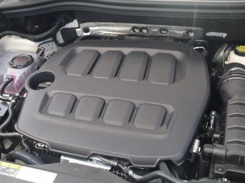 New 2026 Volkswagen Tiguan SE R-Line AWD/4WD image 22