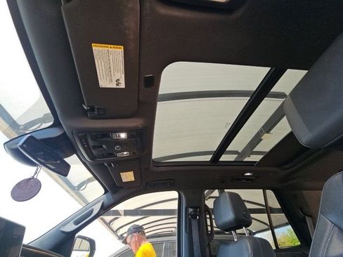 Used 2023 Chevrolet Tahoe Z71 image 10