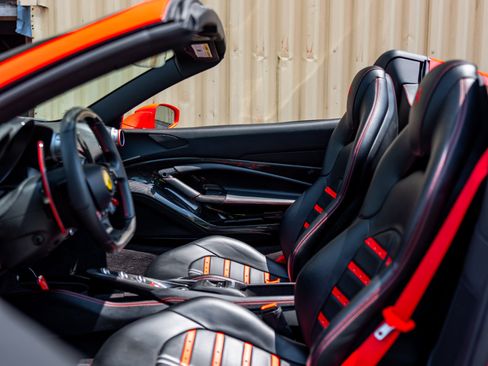 Used 2022 Ferrari F8 Tributo RWD image 17