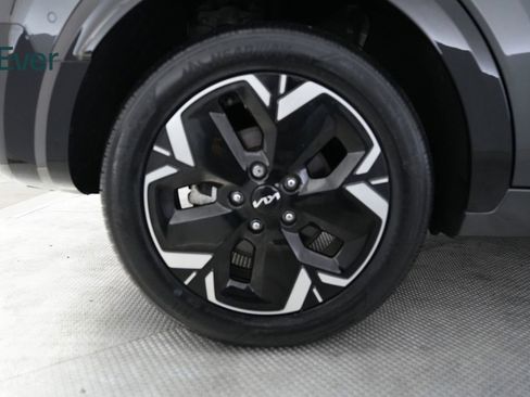Used 2024 Kia Niro Wave w/ Wave Preserve Package image 19
