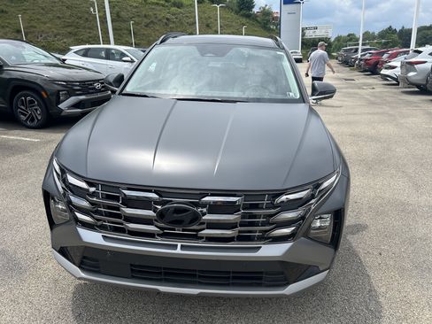 Used 2025 Hyundai Tucson Limited AWD/4WD image 10