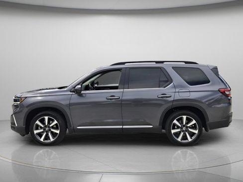 Certified 2025 Honda Pilot Touring image 5