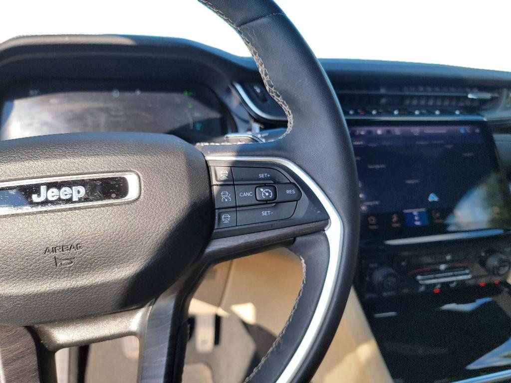 Used 2023 Jeep Grand Cherokee 4WD 4xe image 18