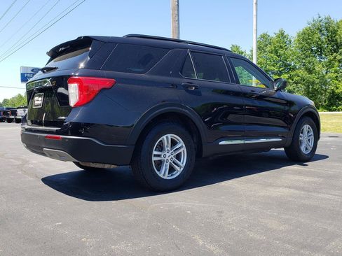 Used 2023 Ford Explorer XLT w/ Equipment Group 202A AWD/4WD image 5