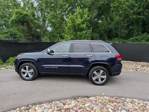 Used 2016 Jeep Grand Cherokee Limited w/ Luxury Group II AWD/4WD image 2