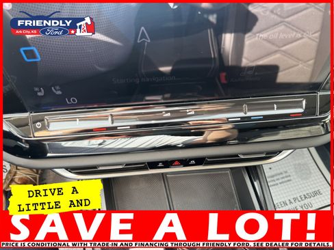 Used 2024 Volkswagen Atlas SE image 28