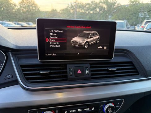 Used 2018 Audi SQ5 Prestige AWD/4WD image 19