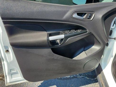 Used 2017 Ford Transit Connect XLT image 18