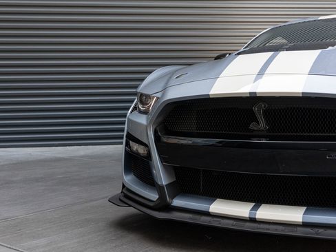 Used 2022 Ford Mustang Shelby GT500 w/ Carbon Fiber Track Pack RWD image 41