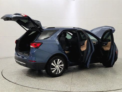 Used 2024 Chevrolet Equinox Premier FWD image 12