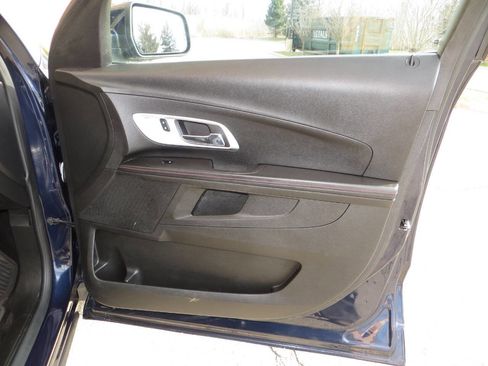 Used 2016 Chevrolet Equinox LT w/ Convenience Package image 40