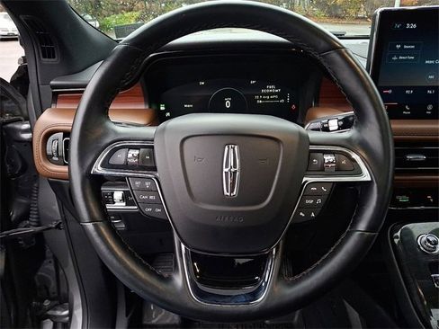 Certified 2023 Lincoln Nautilus Reserve image 21