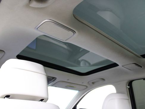 Used 2025 Genesis GV80 3.5T Prestige image 23