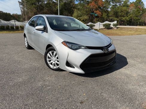 Used 2018 Toyota Corolla LE image 37