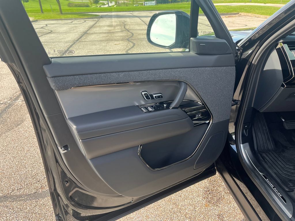 New 2026 Land Rover Range Rover Sport SE AWD/4WD image 10