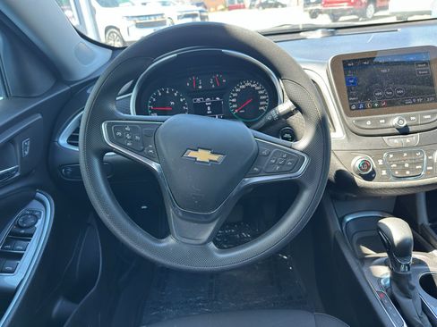 Used 2024 Chevrolet Malibu LT FWD image 16