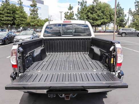 Used 2013 Toyota Tacoma 4x4 Double Cab w/ Limited Pkg image 32