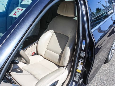 Used 2014 BMW 528i xDrive Sedan AWD/4WD image 26