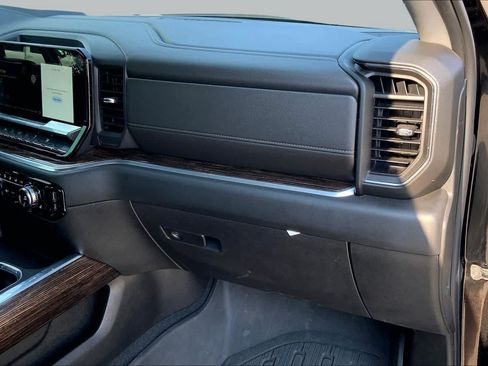 Used 2022 GMC Sierra 1500 Elevation AWD/4WD image 19