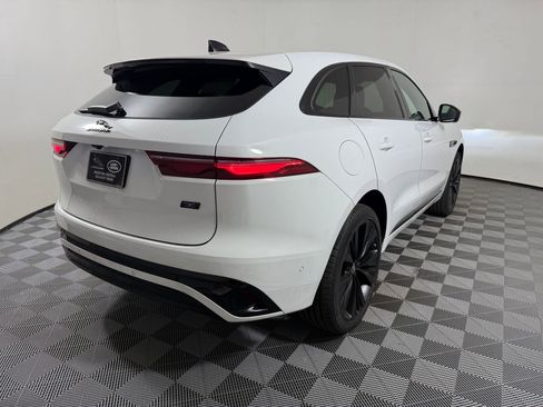 New 2026 Jaguar F-PACE R-Dynamic S image 9