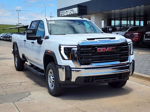 New 2026 GMC Sierra 2500 Pro w/ Max Trailering Package AWD/4WD image 1