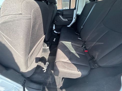 Used 2015 Jeep Wrangler Unlimited Sport w/ Connectivity Group AWD/4WD image 19