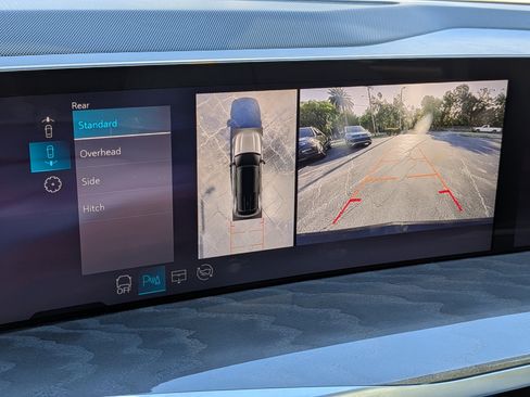 Certified 2025 Cadillac Escalade IQ Luxury 1 AWD/4WD image 33