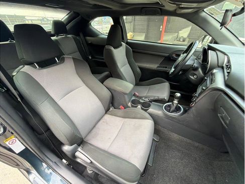 Used 2015 Scion tC FWD image 4