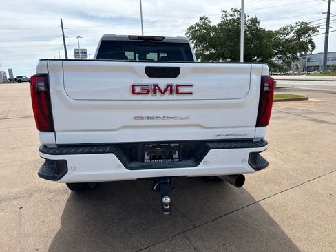 Used 2025 GMC Sierra 2500 Denali w/ Denali Reserve Package AWD/4WD image 6